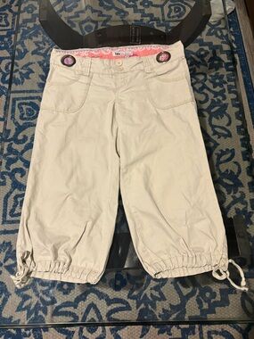 Y2K Lei cargo capri